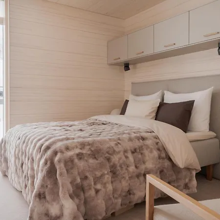 Arctic Design * Levi